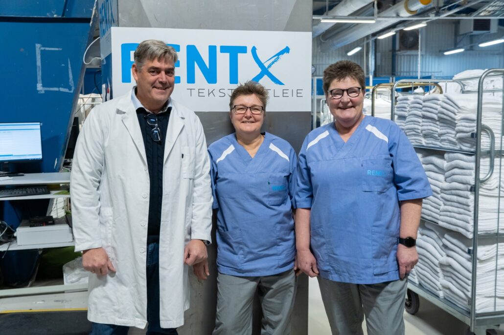 Dedikerte ansatte hos Rentx sørger for trygg smittevask og tekstilutleie i Kongsberg – vi leverer rent helsetøy, sengetøy og duker med høyeste kvalitet.